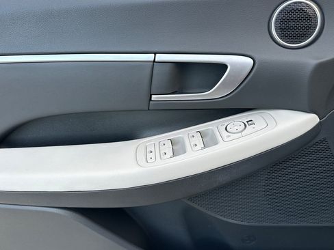 Used 2025 Hyundai Sonata SEL image 11