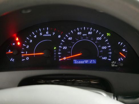 Used 2011 Toyota Camry LE image 21