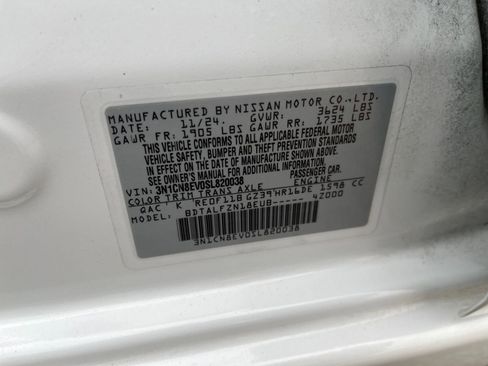 Used 2025 Nissan Versa SV image 27