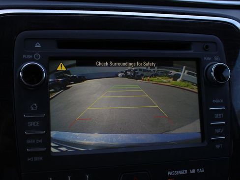 Used 2017 Buick Enclave Leather FWD image 32