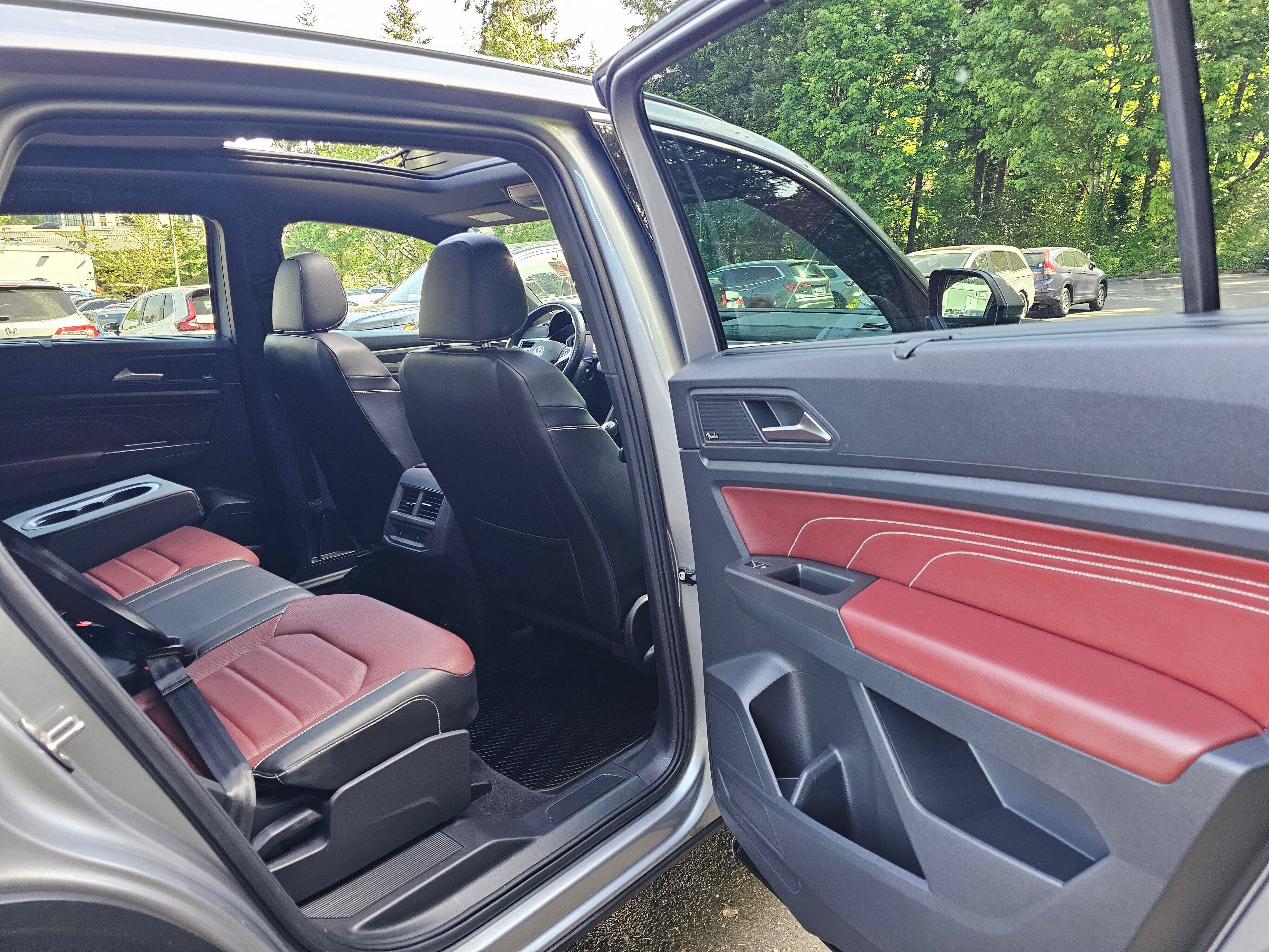 Used 2022 Volkswagen Atlas Cross Sport SEL Premium R-Line AWD/4WD image 14