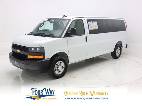 Used 2025 Chevrolet Express 3500 LS image 8