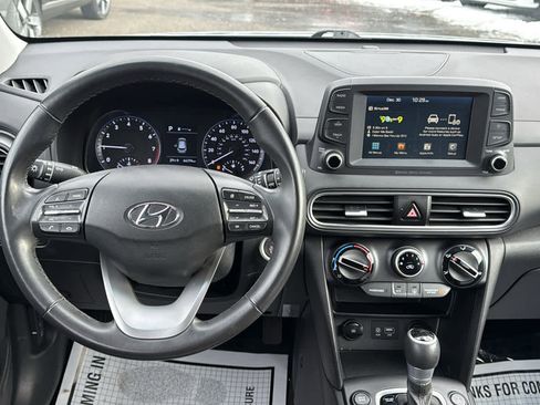 Used 2021 Hyundai Kona SEL w/ Winter Weather Package image 25