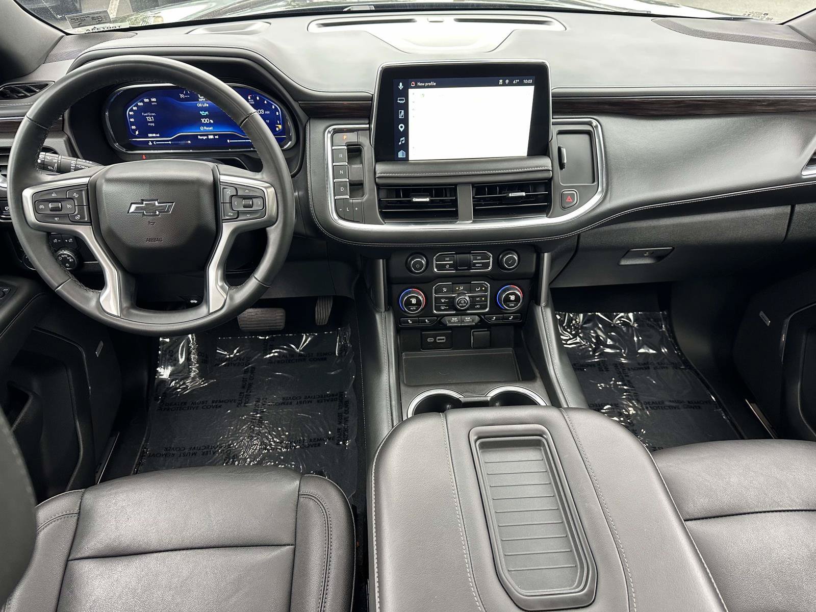Used 2024 Chevrolet Suburban Z71 w/ Luxury Package AWD/4WD image 9