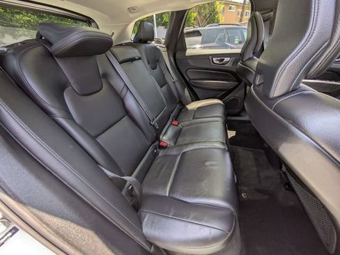 Certified 2023 Volvo XC60 B5 Plus w/ Climate Package FWD image 29