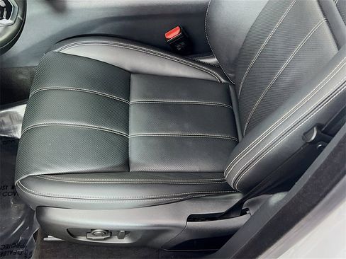 Used 2023 Land Rover Range Rover Velar HST image 19