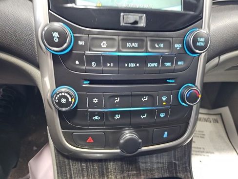 Used 2015 Chevrolet Malibu LT w/ Power Convenience Package image 13