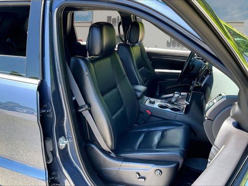 Used 2021 Jeep Grand Cherokee Limited AWD/4WD image 7