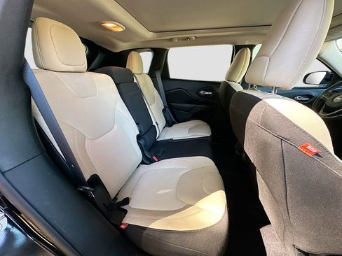 Used 2016 Jeep Cherokee 75th Anniversary image 27