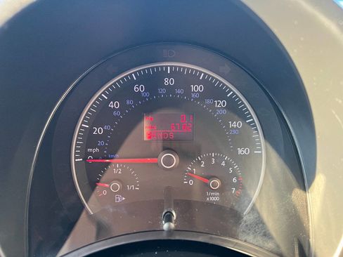 Used 2008 Volkswagen Beetle SE image 34