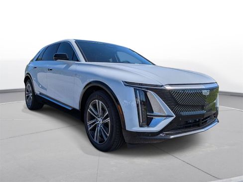 New 2027 Cadillac Lyriq Luxury AWD/4WD image 4