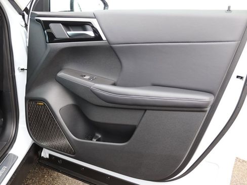 New 2026 Mitsubishi Outlander SE image 32