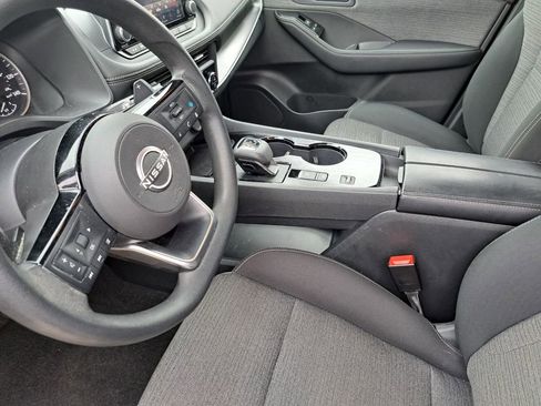 Used 2023 Nissan Rogue SV image 17