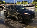 Used 2017 Jeep Cherokee Trailhawk image 2