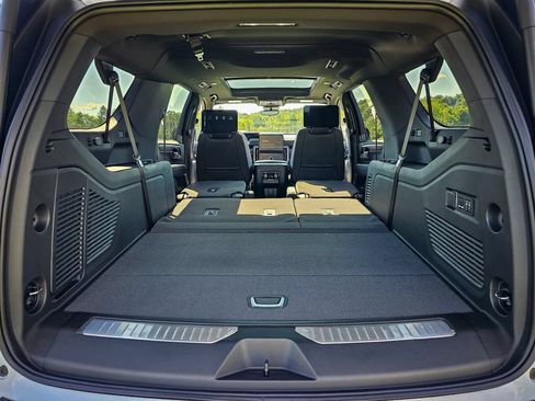 New 2026 GMC Yukon XL Denali w/ Denali Reserve Package AWD/4WD image 30