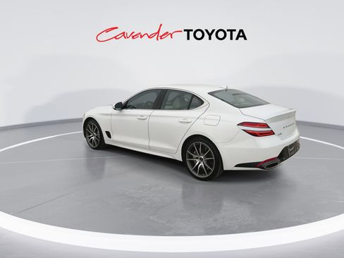 Used 2025 Genesis G70 2.5T image 6