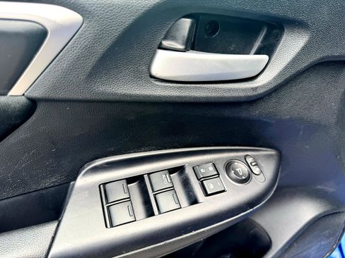 Used 2020 Honda Fit LX image 16