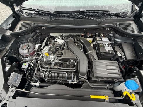New 2026 Volkswagen Taos SE AWD/4WD image 16