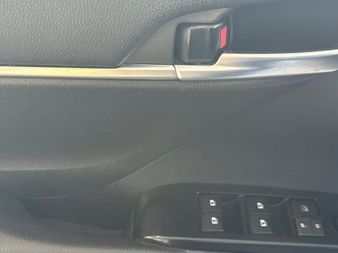 Used 2020 Toyota Camry LE FWD image 15