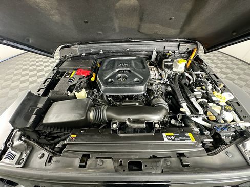 Used 2023 Jeep Wrangler Unlimited AWD/4WD image 33