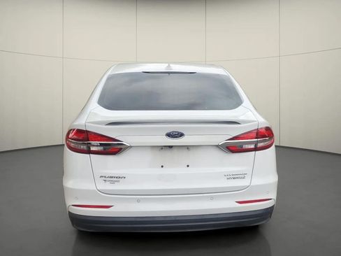 Used 2019 Ford Fusion Titanium FWD image 6
