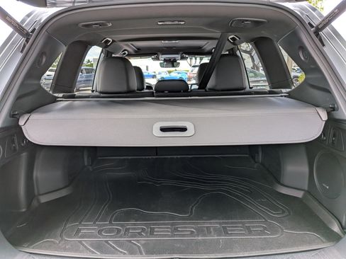 Used 2025 Subaru Forester Limited AWD/4WD image 13