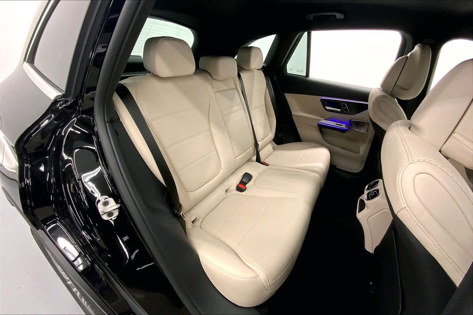 Used 2026 Mercedes-Benz GLC 300 image 13