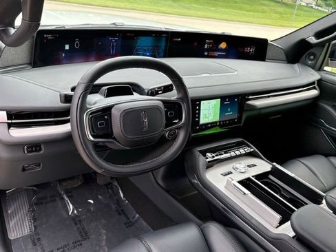 Used 2026 Lincoln Navigator Reserve w/ Jet Appearance Package AWD/4WD image 11