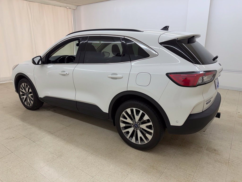 Used 2020 Ford Escape Titanium AWD/4WD image 3