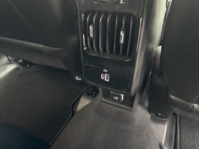 Used 2025 Jeep Compass Limited w/ Elite Group AWD/4WD image 16