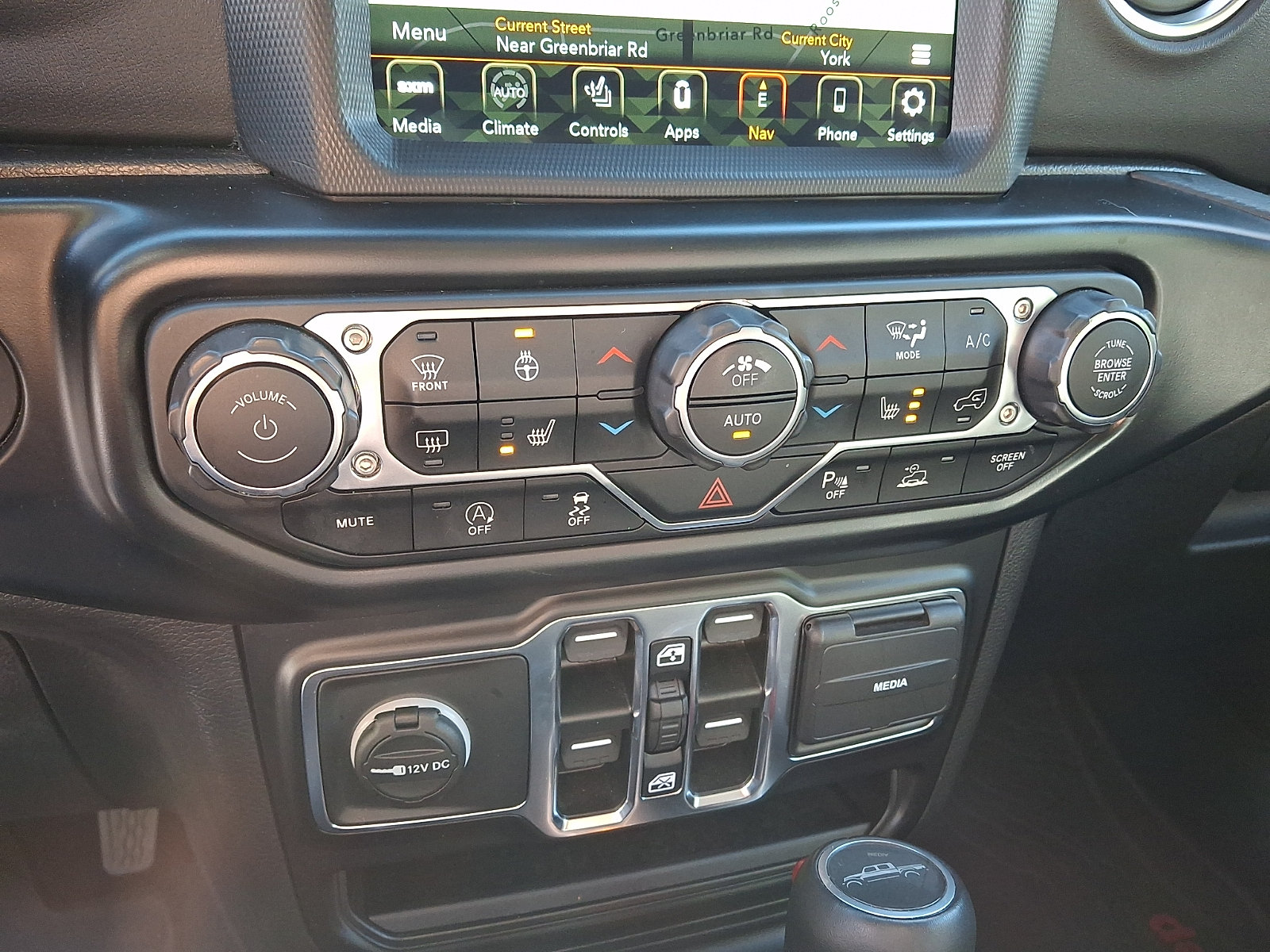 Used 2022 Jeep Gladiator Overland w/ Popular Equipment Package AWD/4WD image 16