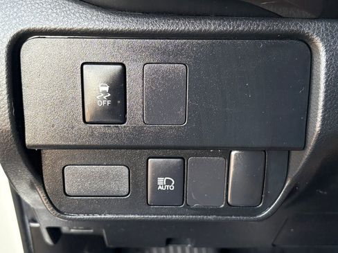 Used 2022 Toyota Tacoma SR5 AWD/4WD image 17