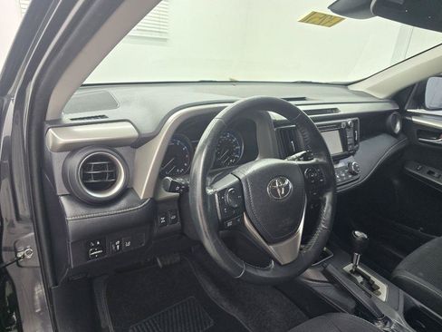 Used 2018 Toyota RAV4 XLE AWD/4WD image 11