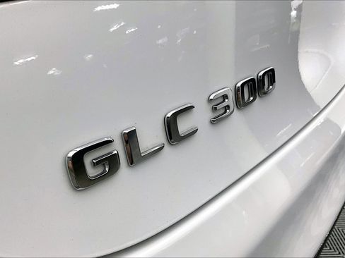 Used 2023 Mercedes-Benz GLC 300 4MATIC Coupe image 32