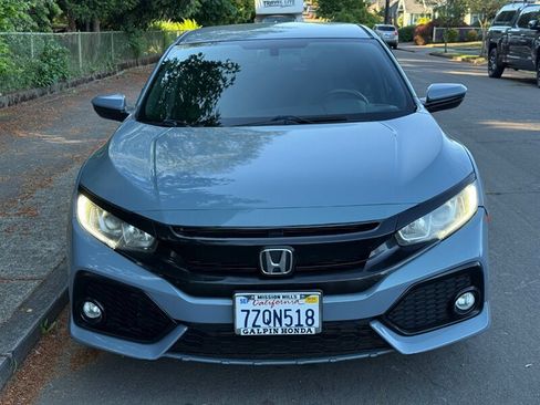 Used 2017 Honda Civic Sport image 4