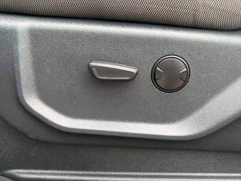 Used 2022 Ford F350 XLT w/ XLT Premium Package image 11