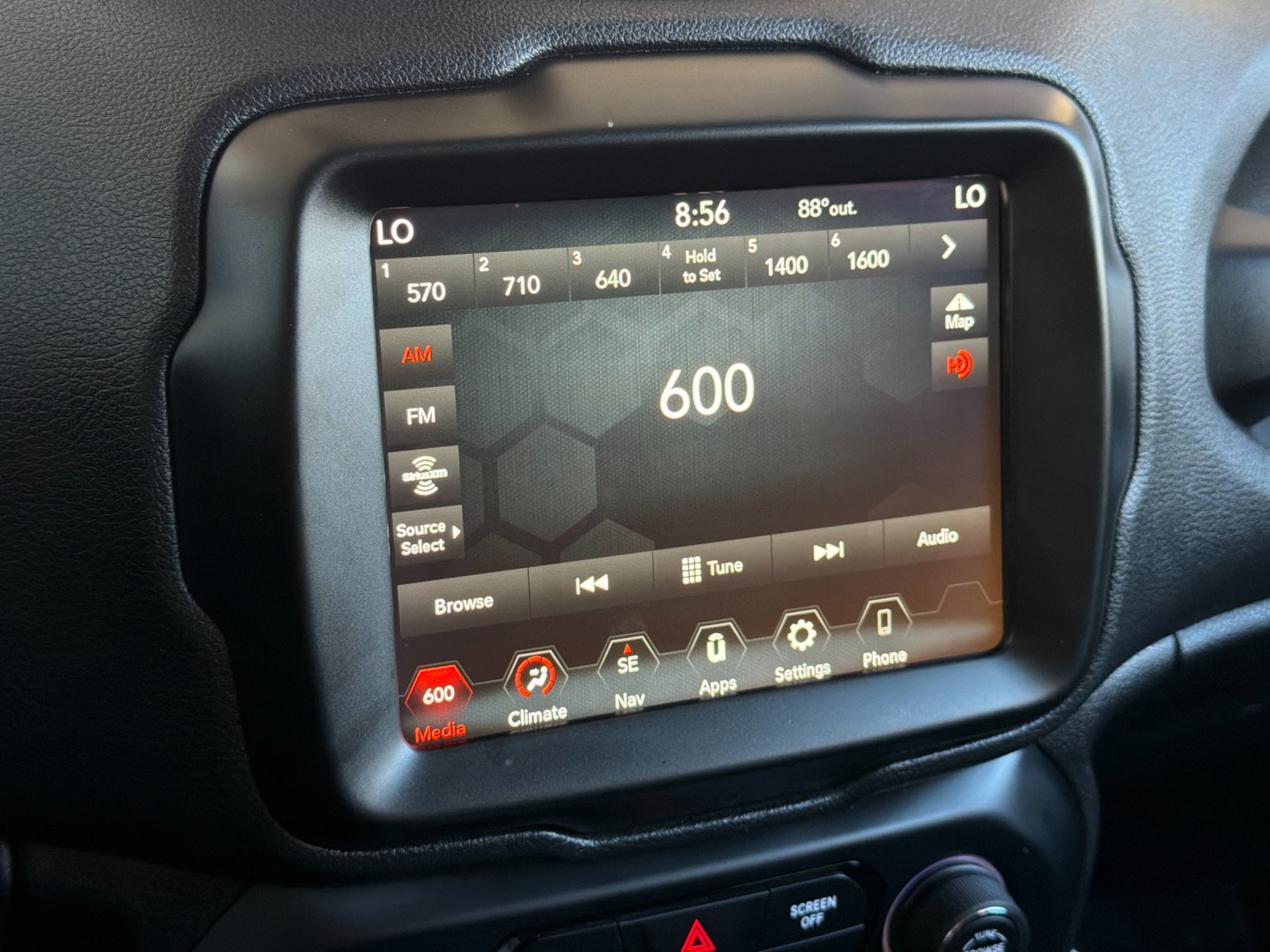 Used 2023 Jeep Renegade Trailhawk AWD/4WD image 16