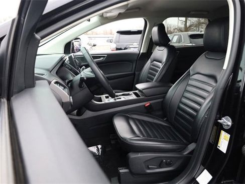 Certified 2024 Ford Edge SEL image 8