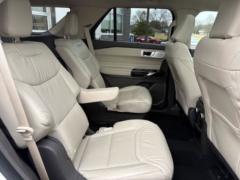Used 2021 Ford Explorer Platinum image 21