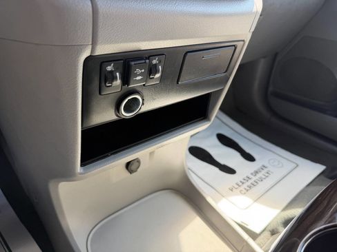 Used 2020 Toyota Sienna XLE image 42