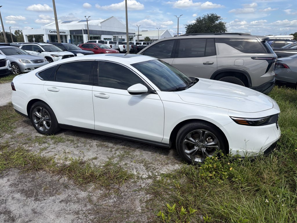 Used 2024 Honda Accord EX image 3