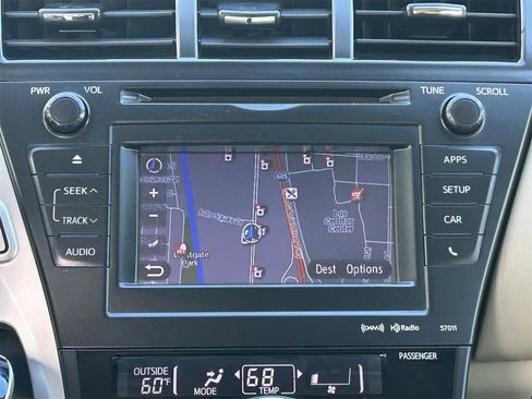 Used 2013 Toyota Prius V Two image 17