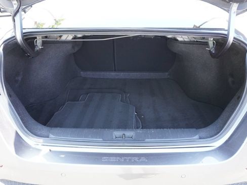 Used 2024 Nissan Sentra S FWD image 8