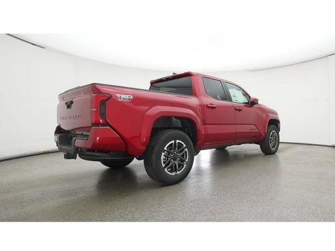 Used 2025 Toyota Tacoma TRD Sport AWD/4WD image 31