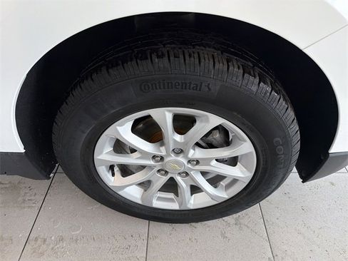 Used 2018 Chevrolet Equinox LS image 14