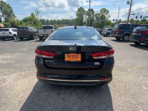 Used 2017 Kia Optima LX w/ Option Group 014 FWD image 7