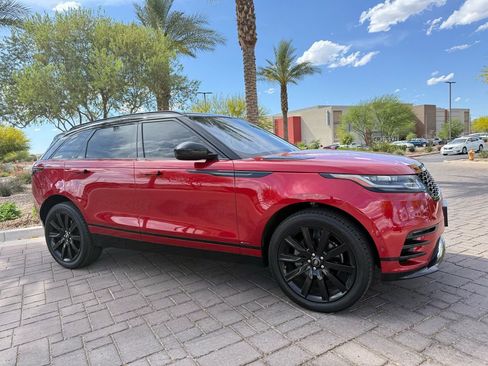 Used 2019 Land Rover Range Rover Velar R-Dynamic SE image 3