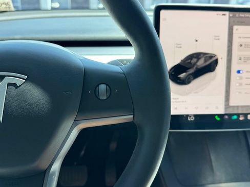 Used 2023 Tesla Model Y Long Range AWD/4WD image 10