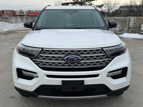 Used 2023 Ford Explorer Limited w/ Limited Technology Package image 2