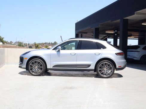 New 2026 Porsche Macan AWD/4WD image 2